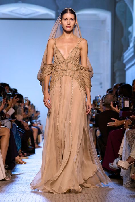 Elie Saab Fall 2023, Fall 2023 Couture, 2023 Couture, Elie Saab Haute Couture, Haute Couture Looks, Long Flowy Dress, Ellie Saab, Star Wars Fashion, Elie Saab Fall