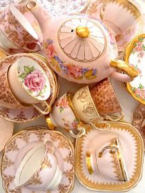 French Tea Parties, Pink Tea Set, Victorian Tea Party, Pink Tea Party, Starbucks Tea, Tea Cup Party, Pink Sweets, French Tea, Tea Party Table