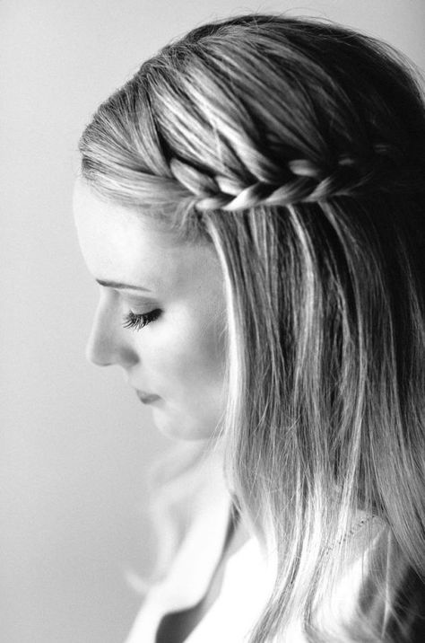 Stunning Side Braid Hairstyles You Havent Tried Yet French Plaits, Easy Side Braid, Waterfall Hairstyle, Side French Braids, Short Hair Images, Side Braid Hairstyles, Hair Romance, Hair Affair, Side Braid