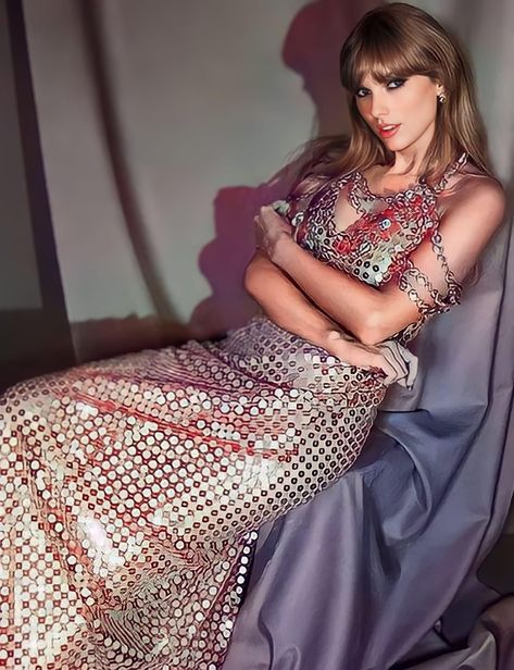 Taylor Swift Magazine Photoshoot, Taylor Swift Vogue, Celebrity Photoshoots, Taylor Magazine, Midnight Summer, Vogue Photoshoot, Photo Magazine, Style Icons, Taylor Swift