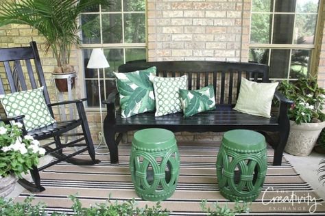 Black And Green Porch Decor, Green Porch Decor, Green Patio Decor, Green Patio Furniture, Painting Outdoor Wood Furniture, Painting Metal Outdoor Furniture, Front Porch Seating Ideas, Outdoor Furniture Makeover, Porch Refresh