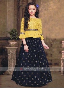 Stylish Golden Yellow And Blue Choli Suit Yellow Choli, Latest Lehenga Design, Pakistani Kids Dresses, Frock Suit, Kids Maxi, Suits For Wedding, Suit With Dupatta, Kids Party Wear Dresses, Kids Party Wear