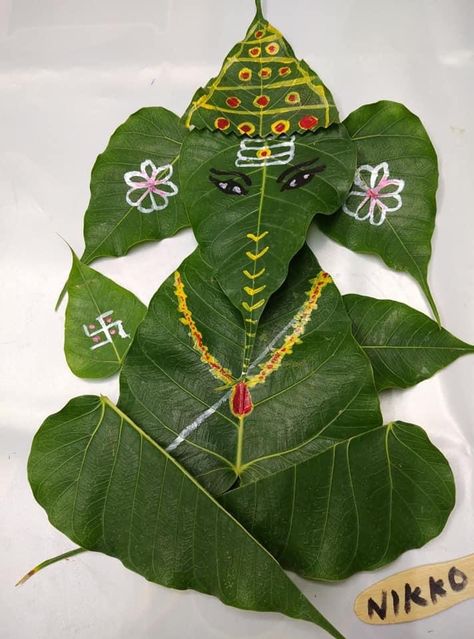 Leaf Ganesha Green Diwali Board Decoration, Leaf Ganesha Leaves, Ganesha With Leaves, Flower Ganesha, Leaf Toran, Leaf Ganesha, Leaf Crafts Kids, Christmas Cards Handmade Diy, Eco Friendly Ganpati Decoration