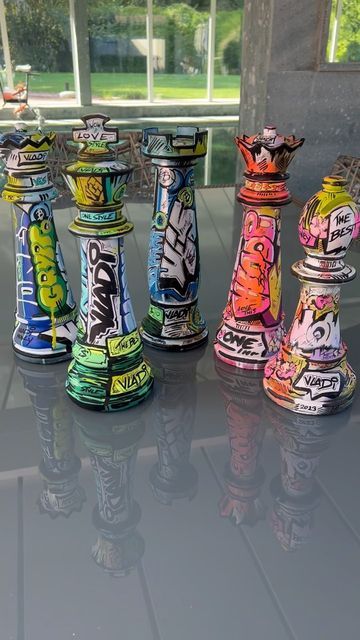 Art VLADI Money on Instagram: "Chess ♟️ King is Back #chess #king #art" Chess Sculpture Art, Wooden Spindle Crafts, Urban Style Bedroom, Money Paintings, Graffiti Furniture, Cool Pop Art, King Is Back, Spindle Crafts, Chess Art