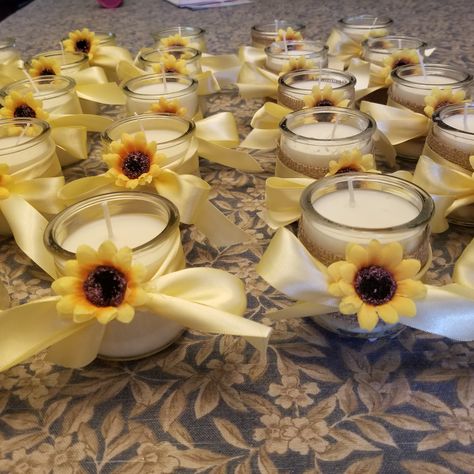 Sunflower Baby Shower Ideas, Sunflower Centerpieces Diy, Sunflower Table Arrangements, September Baby Showers, Easy Wedding Diy, Sunflower Candle, Sunflower Wedding Decorations, Rustic Sunflower Wedding, Sunflower Centerpieces