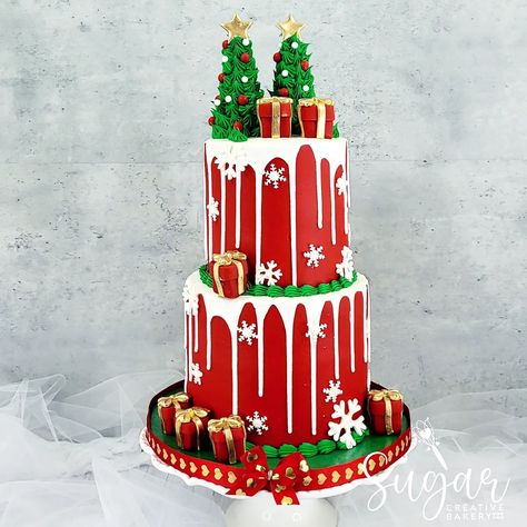 The best Christmas cake designs Christmas Cake 2 Tier, 3 Tier Christmas Cake, Two Tier Christmas Cake, 2 Tier Christmas Cake, Tiered Christmas Cake, Decorated Christmas Cakes, Cute Christmas Cakes, Christmas Theme Cake, Beautiful Christmas Cake