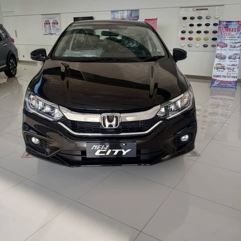 Honda Black, Black Car Honda, Blacked Out Honda Civic, All Black Honda Civic, Black Vigo Car, Hand Shadows, Black Honda, Honda City, Black Background Images