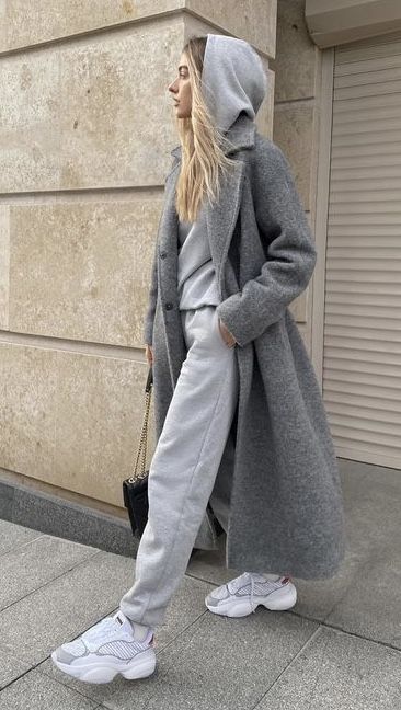 Gray Coat Outfit Casual, Grey Pullover Outfit, Gray Hoodie Outfit, Grey Coat Outfit, Joggers Outfit Women, Coat Outfit Casual, Spring Edit, Shacket Outfit, Beauty Plan