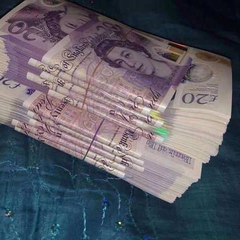 Pound Money, British Pounds, Money Notes, Notes Online, Fake Money, Money Manifestation, Money On My Mind, Law Of Attraction Money, Money Cards