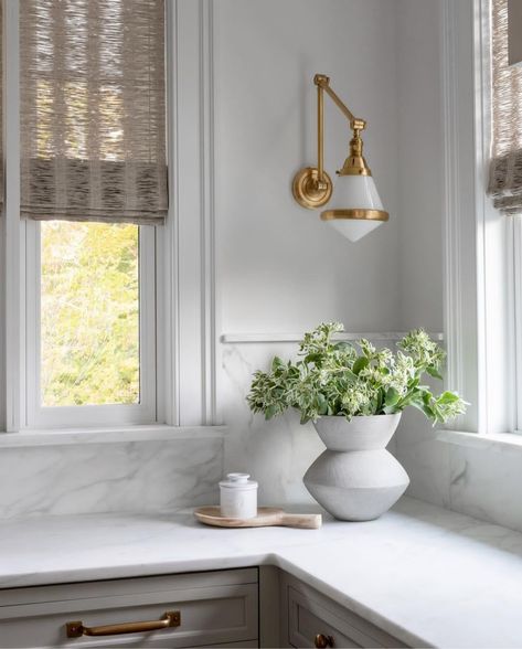 Stone Window Sill, Light Grey Kitchens, Grey Kitchen Island, Wood Parquet Flooring, White Shaker Kitchen, Shaker Kitchen Cabinets, White Kitchen Island, Kitchen Interior Design, Gray Kitchen