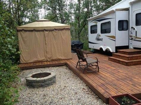 29 best Camper deck ideas images on Pinterest | Campers, Gypsy caravan and Camping Porch For Camper, Campsite Decorating, Rv Carports, Rv Lots, California Beach Camping, Rv Campsite, Tent Campers, Camper Living, Camper Trailer