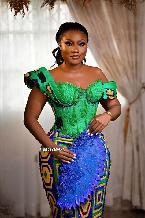 Kente Engagement Styles Ghana, Kente Designs Ghana, Ghana Engagement Dresses, Kente Dress Ghana Traditional Weddings, Ghana Traditional Wedding Dresses, Ghana Fashion Kente, Kente Styles For Engagement Ghana, Ghana Wedding Dress, Pistis Ghana