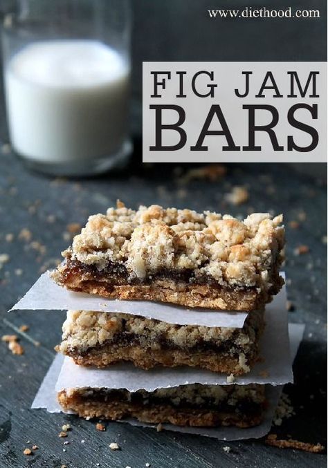 Best served with a cold glass of milk, these Fig Jam Bars—made with nuts, oats, and a granola crust—are a delicious dessert recipe you will love! Jam Bars Recipe, Granola Crust, Dessert Bars Recipes Easy, Fig Dessert, Jam Bars, Fig Jam Recipe, Fig Bars, Square Recipes, Fig Recipes