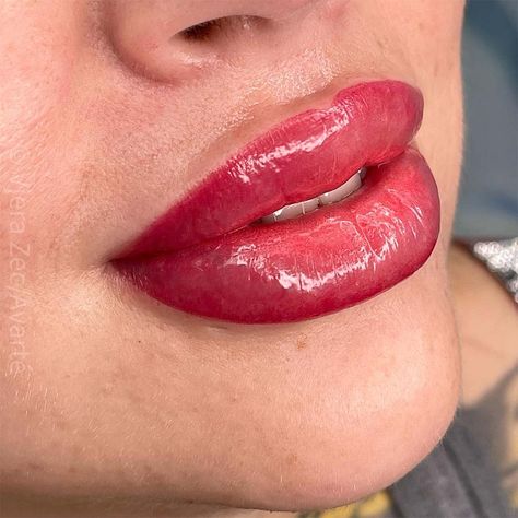 Permanent Ombre Lips - The Most Beloved Lip Blush Style Ombre Lip Tattoo, Cosmetic Lip Tattoo, Lip Blushing, Permanent Lipstick, Lips Photo, Lip Blush, Ombre Lips, Lip Tattoos, Permanent Makeup