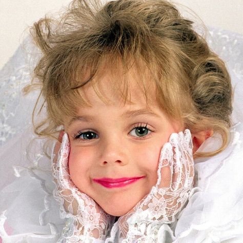 What really happened to JonBenét Ramsey? Her father speaks out in a bombshell interview. Jonbenét Ramsey, Tragic Beauty, Pageant Queen, What Really Happened, Interesting People, Beauty Pageant, Apple News, Disease, Interview