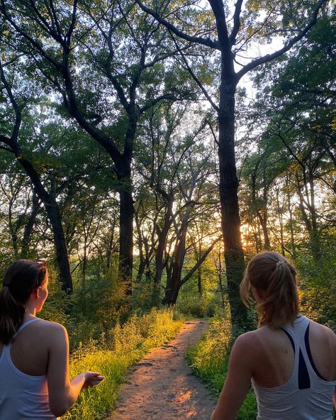 Running Nature Aesthetic, Hiking In The Woods, Running In Summer, Best Friends Hiking, Running In Woods Aesthetic, Running In Forest, Hike Motivation, Running In Nature, Running With Friends