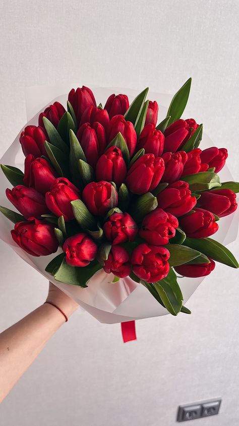 Tulips Flowers Bouquet, Roses And Tulips, Luxury Flower Bouquets, Boquette Flowers, Flowers Bouquet Gift, Nothing But Flowers, Flower Therapy, Beautiful Bouquet Of Flowers, Red Tulips