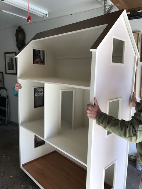 Big Barbie Doll House, How To Build A Doll House Diy, Our Generation Doll House, American Girl Doll House Diy, Folding Dollhouse, Large Doll House, Homemade Barbie House, Barbie House Diy, White Doll House