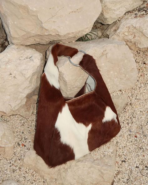 Cow Accessories, Cow Print Bag, Capsule Dressing, Cowhide Bag, Cow Skin, Ring Bag, Fall 24, Cow Hide, Animal Skin