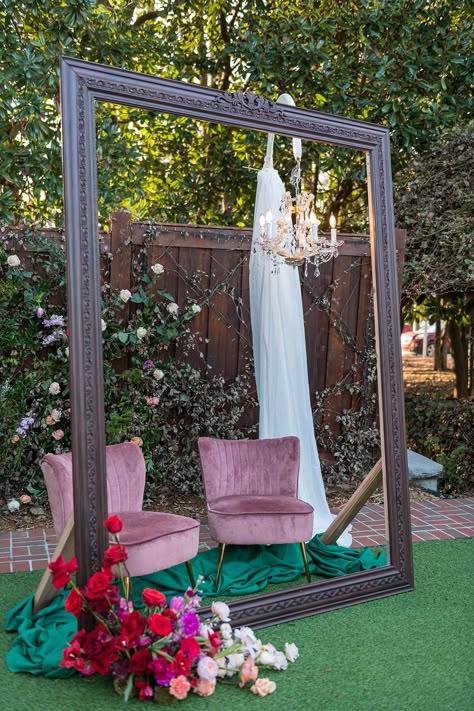 Picture Frame Backdrop, Selfie Wall Ideas, Arch Ways, Church Backdrop, Diy Photo Studio, Sisterhood Ideas, Tree Arch, Backdrop Photobooth, Mobile Bar Business