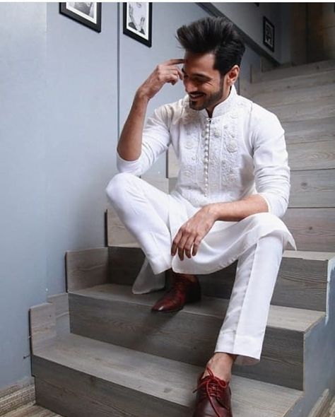 Pakistan Culture, Wedding Kurta For Men, Wahaj Ali, Gents Kurta Design, Gents Kurta, Handsome Celebrities, Pakistani Fancy Dresses, Pakistani Dress Design, Kurta Designs