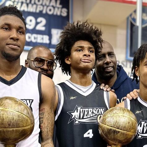 Showtime Basketball on Instagram: "Your MVPs of the 2023 @iversonclassic All-American Game 🏆 @jedwards3_ @dj_wag21 @aj_johnson04" Dj Wagner, Vince Carter, American Games, My Taste In Men, Nba Pictures, Taste In Men, Basketball Pictures, Milwaukee Bucks, In High School