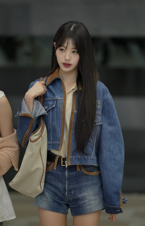 Idol Fashion, Ive Wonyoung, Won Young, Love Dive, Vestidos Vintage, Airport Fashion, Ethereal Beauty, Airport Style, Photo Instagram