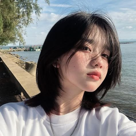 Ulzzang Short Hair, Korean Short Hair, Girls Short Haircuts, Asian Short Hair, Girl Haircut, Hair Inspiration Short, Shot Hair Styles, Mia 3, Haircuts Straight Hair