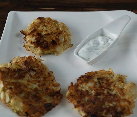 Recipe for cabbage patties gets 11 million views Cabbage Patties, Fried Apple Pie, Recipe For Cabbage, Recipe Cabbage, Different Sauces, Meatless Meals Healthy, Fried Apple, Veggie Patties, Fermented Cabbage