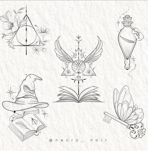 Harry Potter Black And White, Snitch Tattoo, Harry Potter Tattoo Sleeve, Hogwarts Tattoo, Tato Flash, Harry Tattoos, Harry Potter Symbols, Black And White Tattoo, Hp Tattoo