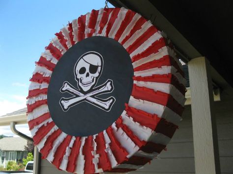 Piñatas~Pirate piñata Pirate Pinata, Nautical Theme Party Decorations, Kids Pirate Party, Halloween Pinata, Caribbean Party, Piñata Ideas, Nautical Themed Party, Diy Pinata, Pinata Party