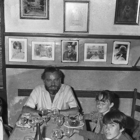 Elizabeth Taylor on Instagram: "Elizabeth with Richard Burton and their kids at Rome's fashionable Escargot restaurant. They're in Rome for the filming of Shakespeare's "The Taming of The Shrew", You can see ElizabethTaylor, Richard Burton; Liza Todd; Burton; Maria, Richard's daughter Kate Burton and Michael and Christopher Wilding. "Richard was magnificent in every sense of the word…and in everything he ever did. He was magnificent on the stage, he was magnificent in film, he was magnificen Kate Burton, The Taming Of The Shrew, Taming Of The Shrew, Richard Burton, Elizabeth Taylor, The Stage, Rome, Sense, Restaurant