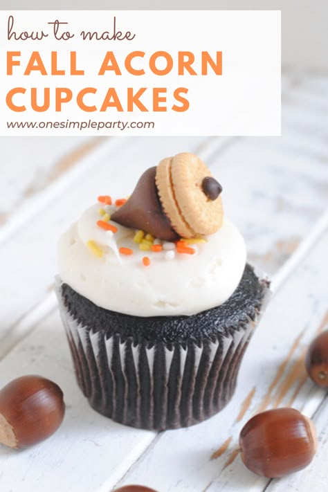 Thanksgiving Chocolate Cupcakes, September Cupcakes Ideas, Cupcakes Fall Themed, Thanksgiving Mini Cupcakes, Simple Thanksgiving Cupcakes, Fall Decorated Cupcakes Ideas, Easy Fall Cupcake Decorating Ideas, Thanksgiving Cupcakes Decoration Easy, Cute Fall Cupcakes