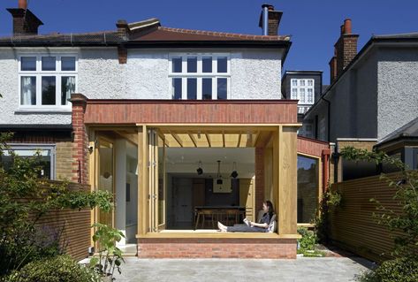 House Rendering Ideas, Semi Detached House Extension, Rear Extension Ideas, Rendering Ideas, Small House Extensions, House Rendering, Flat Roof Extension, Single Storey Extension, Oak House