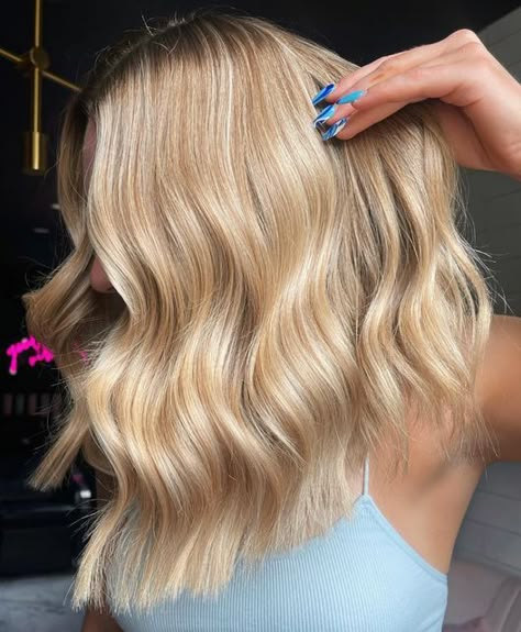 Golden Blonde Root Melt, Creamy Warm Blonde, Warm Tone Blonde Hair, Warm Blonde Highlights On Blonde Hair, Warm Blonde Short Hair, Gold Blonde Hair Honey, Warm Honey Blonde Hair Balayage, Warm Bright Blonde Hair, Short Warm Blonde Hair