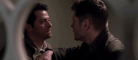 Destiel Gif, Dean And Cas, Jensen And Misha, Dean And Castiel, Supernatural Destiel, My Guardian Angel, Good Night Gif, Great Love Stories, Misha Collins