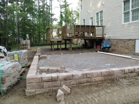 Exterior Home Improvement Ideas, Patio House Ideas, Building A Patio, Sloped Yard, Raised Patio, Brick Patio, Concrete Patios, Driveway Entrance, Deck Designs Backyard