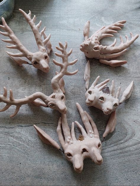 Creepy Polymer Clay, Small Sculpture Ideas, Weird Clay Art, Clay Bones, Creepy Clay Art, Monster Clay Sculpture, Clay Creatures, Whimsical Creatures, Pagan Crafts