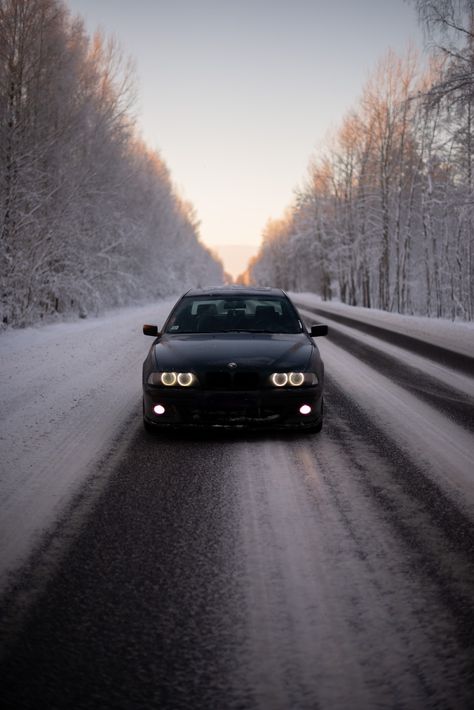 Bmw E39 Wallpapers, Bmw E39 Touring, Night Rides Car, Bmw 525, Bmw E9, Serie Bmw, Bmw E34, Charli Damelio Photos, Winter Car