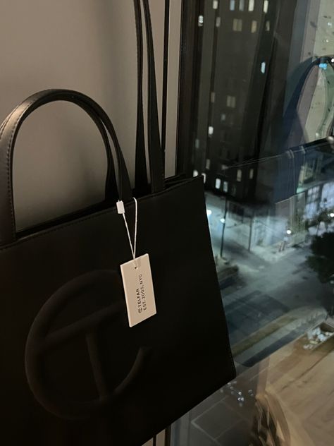 Black Telfar Bag, Telfar Bag, Ted Baker Bag, Bag Aesthetic, Luxury Purses, Bags Aesthetic, Streetwear Fashion Women, Girls Best Friend, Designer Bags