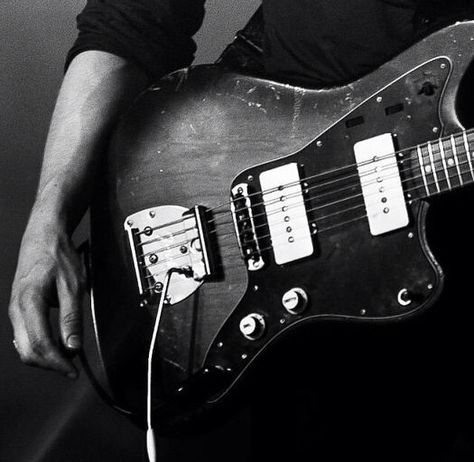 Alex Turner Alex Turner Guitar, Alex Arctic Monkeys, Panoramic Windows, Do I Wanna Know, The Last Shadow Puppets, Last Shadow, Soundtrack To My Life, Chainsmokers, Shadow Puppets