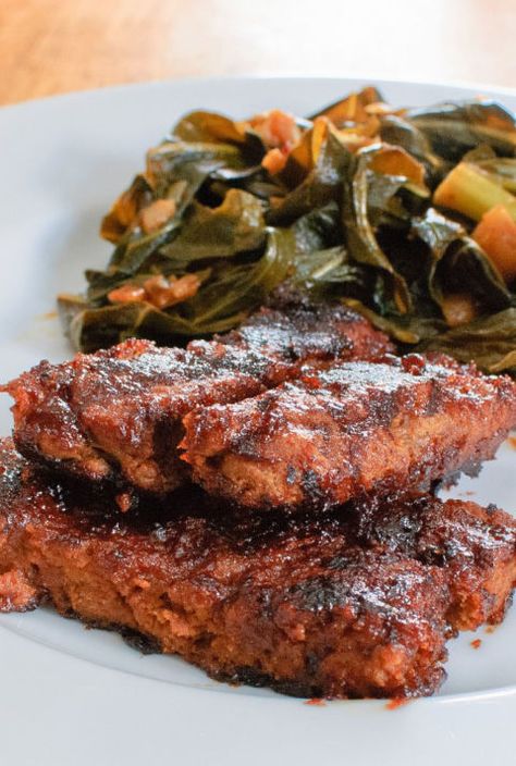 It looks like meat and tastes like meat, but it's definitely not meat. These jackfruit ribs are perfect for summer and beyond. Get the recipe from Baked In » Jackfruit Ribs, Jack Fruit, Vegan Barbecue, Jackfruit Recipes, Barbecue Ribs, Vegan Bbq, Meat Alternatives, Vegan Foods, Vegan Eating