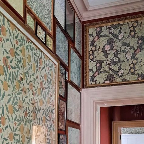 ☘️ Tim and Daniel on Instagram: "The 'Mostly Morris' Corridor. With a glimpse of the craft room/spare bedroom beyond, which isn't a room I've shared very much on IG, even though it has rather nice Arts and Crafts style panelling (which D and I made) and a William Morris wallpaper. Truth is, it is a bit of a dumping ground. But I am going to make an effort to get it looking more presentable in the coming weeks. Another small project is to wallpaper that bit of plain red wall - I am craving something a bit lighter and prettier.  #patternlover #patternlovers #eccentrichome #gallerywalldecor #gallerywallgoals #williammorris #wmorrisandco #morriswallpaper #williammorriswallpaper #colorfulhome #colorfulhomedecor #victorianhouse #vintagehomedecor #oldhousecharm #corridor #hallwaydecor #hallwayins Wallpaper Panelling Ideas, Arts And Crafts Style Bedroom, Arts And Craft Interior, British Arts And Crafts Interiors, Arts And Crafts Interior Design Bedroom, Arts And Crafts Movement Interior, Arts And Crafts Bedroom, Small Shared Bedroom, Suffolk House