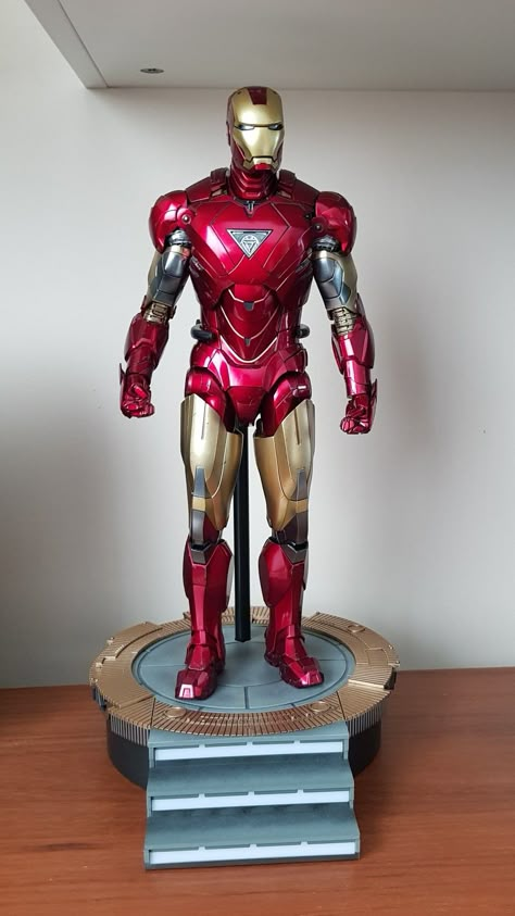 Iron Man Toys Action Figures, Iron Man Hot Toys, Iron Man Toys, Dr Robotnik, Marvel Merch, Marvel Room, Gaming Bedroom, Iron Man Helmet, Mark 6