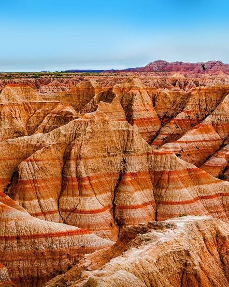 Badlands National Park Photography, South Dakota Badlands, The Badlands South Dakota, South West Aesthetic, Badlands Painting, Badlands Tattoo, Badlands Photography, South Dakota Aesthetic, Badlands Aesthetic