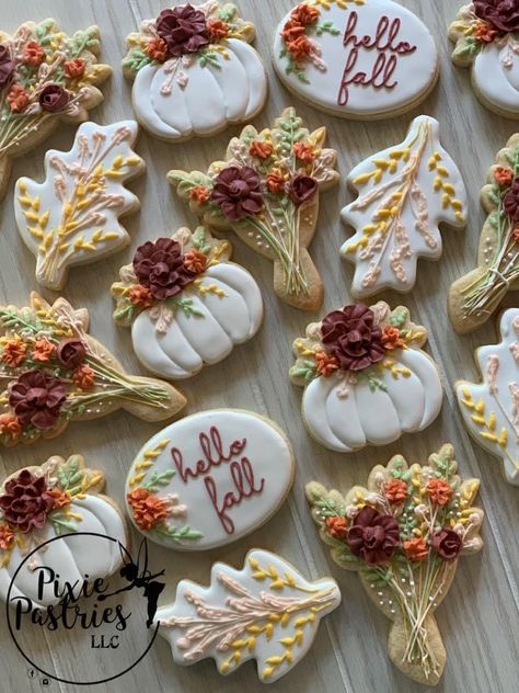 Pumpkin Cookies Decorated, Thanksgiving Cookies Decorated, Wedding Cookies Decorated, Fall Decorated Cookies, Sugar Cookie Icing, Paint Cookies, Thanksgiving Cookies, Fall Cookies, Fancy Cookies