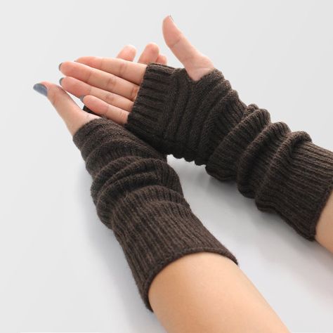 Fingerless Gloves Aesthetic, Aesthetic Gloves, Crochet Gloves Free Pattern, Gloves Aesthetic, Gloves Outfit, Crochet Mittens Pattern, Glove Pattern, Gloves Design, Crochet Fingerless Gloves