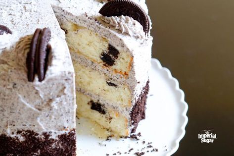 Cake With Oreos, Cookies And Cream Frosting, Cookies And Cream Cake, Homemade Cake, Chocolate Sandwich, Chocolate Sandwich Cookies, Oreo Cake, Delicious Cake, Yellow Cake