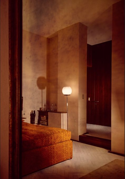 Architect Cini Boeri, 1967 by Carla de Benedetti Cini Boeri, 90s Interior, 80s Interior Design, 80s Interior, 70s House, 70s Interior, Retro Interior Design, 70s Home Decor, Retro Interior