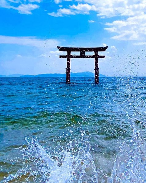 Torii Gate, Virtual Travel, Shiga, Aesthetic Japan, Visit Japan, Japan Photo, Future Travel, Spring Day, Japan Travel